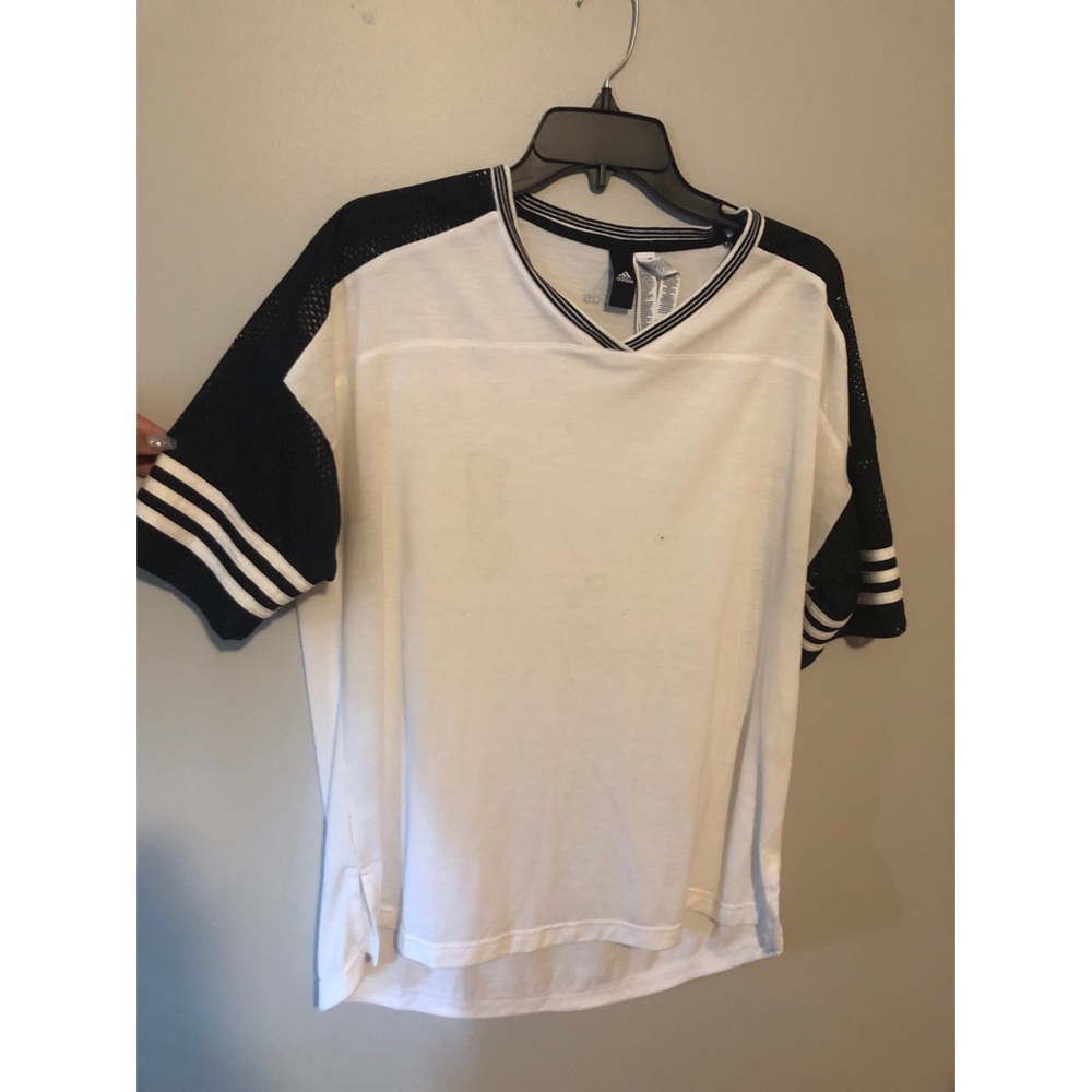 Adidas tee